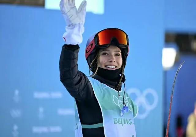 谷爱凌觉得一夜之间就火了strong/p
p传奇冰雪服官网/strong，到底是何许人也？