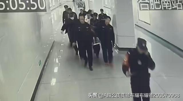 霸气网吧叫板全网肝帝strong/p
p神鬼传奇手游/strong，免费玩1年还管饭，但有1个前提，劝退80%玩家，若何评价此事？