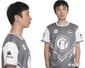 LOL小马体验王校长的全皮肤账号strong/p
p传奇3破解版/strong，脸上乐开了花，“破解版联盟”，你有几皮肤呢？