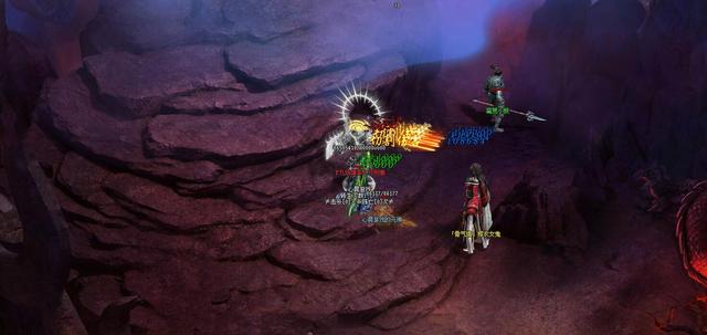 传奇手游：一战九天神器版来袭strong/p
p传奇手机版游戏/strong，召唤三元神，聚怪无限刀