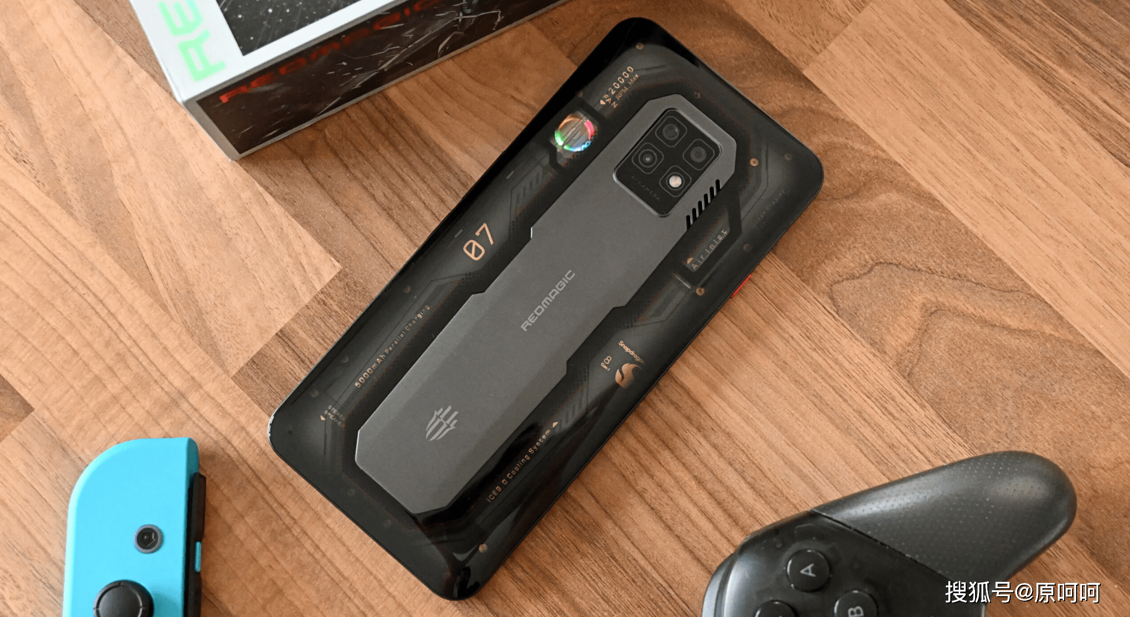 手机传奇游戏排行:围不雅strong/p
p手机传奇游戏排行/strong！2022年“5款更好”游戏手机排行：高颜值游戏手机堆料十足