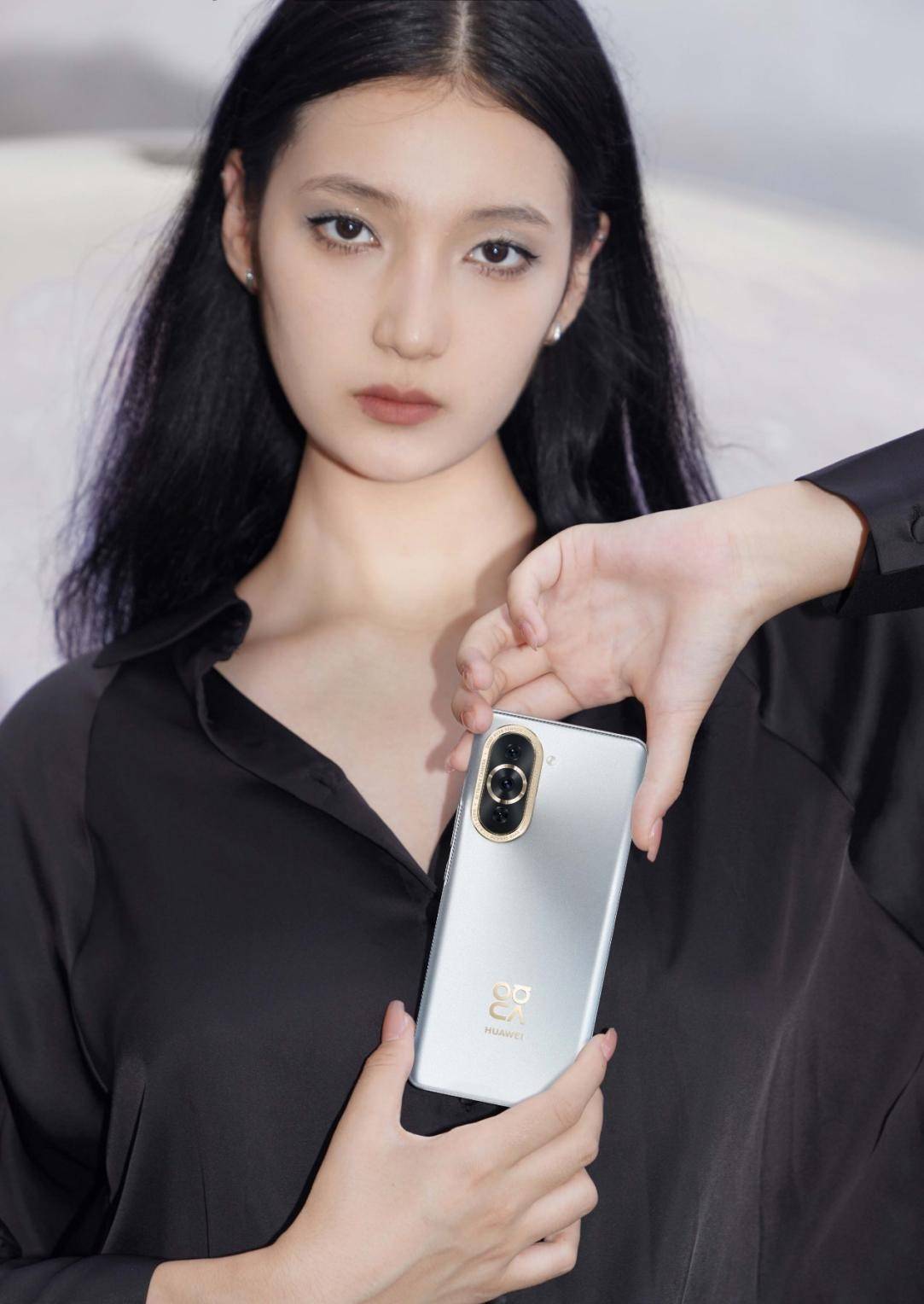 手机传奇:华为nova10系列手机现已正式开售strong/p
p手机传奇/strong，续写华为影像传奇篇章！