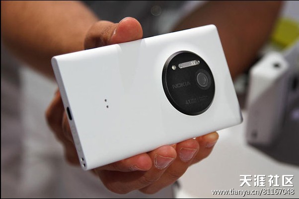 手机传奇游戏排行:九大校园炫富手机排行榜