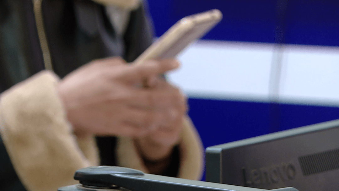 新开传奇:投资70万strong/p
p新开传奇/strong，短期内就能够血赚2.25亿？南宁女子信认为实却丧失惨重！