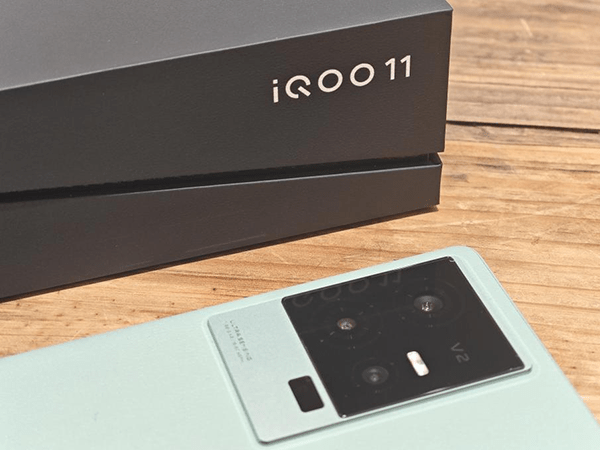 手机游戏版传奇:iQOO 11曼岛出格版上手体验：性能上没有短板且颜值在线的高端万能旗舰