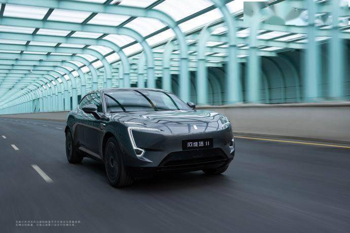 单职业超变版:阿维塔 11 单电机版 SUV 发布：续航超 600kmstrong/p
p单职业超变版/strong，售价 31.99 万元起