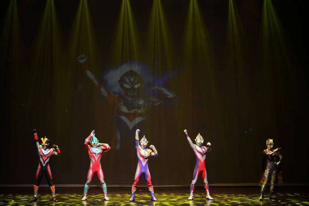 手机游戏传奇来了:封面福利丨抢票strong/p
p手机游戏传奇来了/strong！《奥特传奇：希望之光》来了