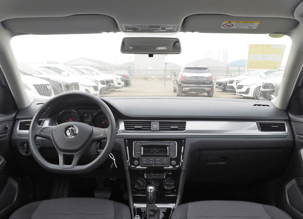 手游传奇哪个好:同门兄弟对决strong/p
p手游传奇哪个好/strong，朗逸新锐和宝来传奇哪个好？