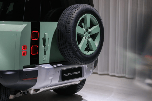 传奇版手机游戏:传奇归来strong/p
p传奇版手机游戏/strong，路虎卫士90 75周年传奇版载誉而生