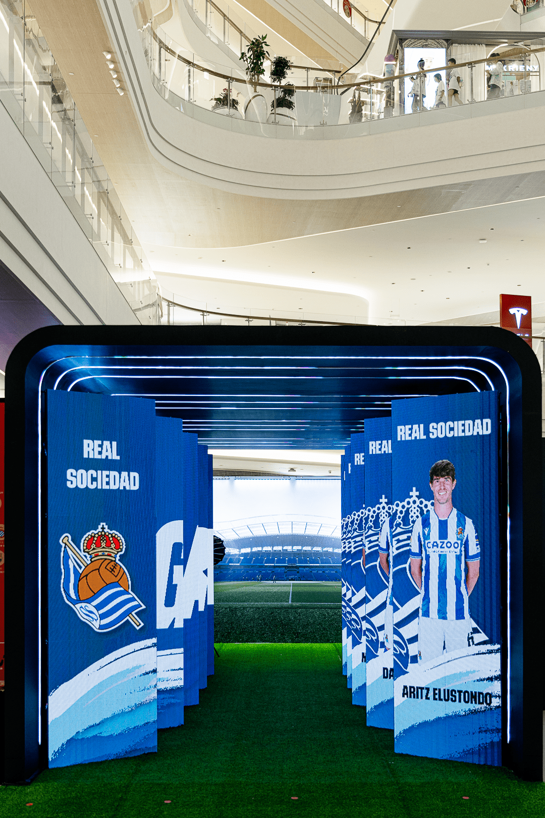 高爆传奇:西甲巡展中国首站 | 传奇球星空降深圳strong/p
p高爆传奇/strong，燃爆夏季！