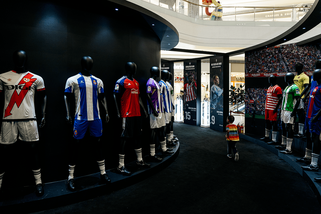 高爆传奇:西甲巡展中国首站 | 传奇球星空降深圳strong/p
p高爆传奇/strong，燃爆夏季！